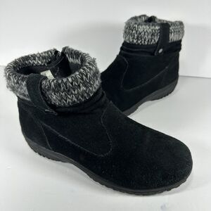 Khombu "Laura" Women’s Black Suede Ankle Boots - Size 9M